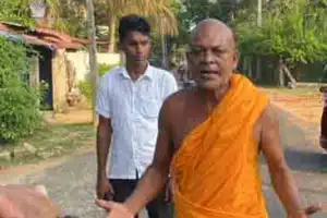 எல்லாத் தமிழரையும் வெட்டிச் சாய்ப்பேன்: அட்டகாசம் செய்யும் சுமன ரத்ன தேரர்