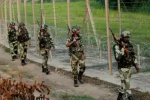 இந்திய பாதுகாப்பு எல்லை பகுதியில் தீவிரவாதிகள் தாக்குதல் நடத்த திட்டம்