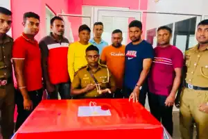 வீடுகள் உடைத்து 18 பவுண் நகைகள் திருடிய குற்றச்சாட்டில் மூவர் கைது!