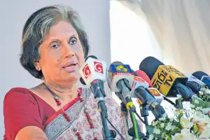 ராஜபக்‌ஷக்கள் சூறையாடிய நிதியை மீளப் பிடுங்குங்கள்: வற்புறுத்துகின்றார் சந்திரிகா