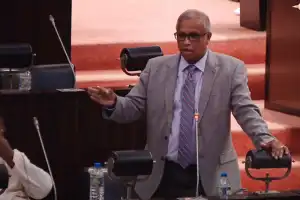 சட்ட ரீதியாக நாட்டில் இன்று பொலிஸ்மா அதிபர் இல்லை: சுமந்திரன் அறிவிப்பு