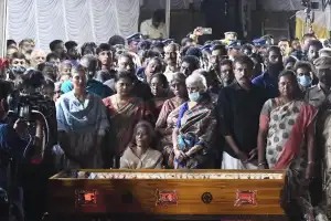 கோயம்பேட்டில் விஜயகாந்துக்கு நினைவிடம்: பொதுமக்களுக்கு நன்றி கூறினார் பிரேமலதா  
