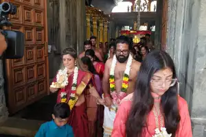 யாழ். வந்த நடிகை ரம்பா மானிப்பாயில் வழிபாடு