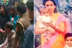 தாயின் சடலத்துடன் வீட்டில்  ஒரு வருடம் வாழ்ந்த இரு மகள்கள்!