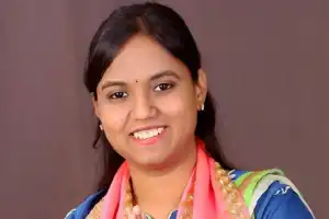 தெலுங்கானா எம்.எல்.ஏ. கார் விபத்தில் உயிரிழப்பு 