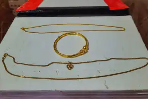 நான்கு பவுண் தங்க ஆபரணங்கள் திருடிய 32 வயது இளைஞர் கைது!