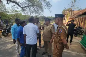 யாழ்ப்பாணத்தில் பரபரப்பு: இந்தியத் தூதரகத்தை திடீரென முற்றுகையிட்ட போராட்டக்காரர்