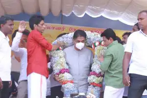 தோட்டத் தொழிலாளர்களை சிறு தேயிலை  உற்பத்தியாளர்களாக மாற்றுவேன்: சஜித் வாக்குறுதி