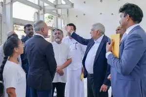 சியோன் தேவாலயத்தை ஜனாதிபதி பார்வையிட்டார்