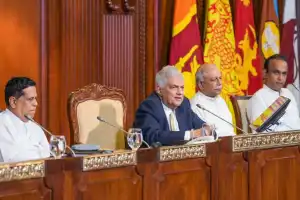 ஆளும் கட்சியைச் சேர்ந்த 92 எம்.பிக்கள் ரணிலுக்கு பேராதரவு!