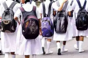 பாடசாலைகளுக்கு இன்றுடன் விடுமுறை