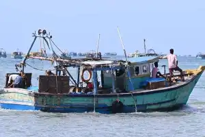 45 தமிழக மீனவர்களுக்கு பத்து கோடி ரூபா அபராதம்
