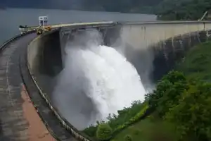 56 பாரிய நீர்தேக்கங்கள் வான்பாய்கின்றன