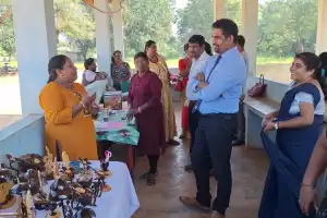 புதுக்குடியிருப்பில் மாபெரும் பிரதேச விற்பனை சந்தை