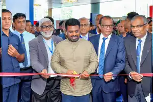 வீடமைப்பு கண்காட்சியை பார்வையிட்டார் ஜனாதிபதி