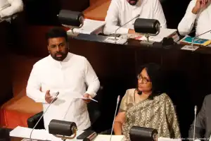 பாரளுமன்றில் ஜனாதிபதி - பாடசாலைகளின் தற்போதைய நிலவரம் தொடர்பில் கருத்து!