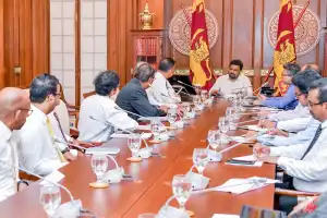 நிர்மாணக் கைத்தொழில் துறையினருடன் ஜனாதிபதி சந்திப்பு