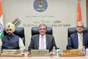 வாக்காளர் பட்டியல் திருத்தம் இன்று அறிவிப்பை வெளியிடும் இந்திய தேர்தல் ஆணையம்