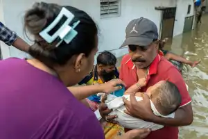 இலங்கையில் 'டித்வா' புயலால் 2.75 லட்சம் சிறுவர்கள் பாதிப்பு