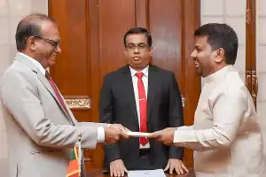 வலுசக்தி அமைச்சராக அநுர கருணாதிலக்க பதவியேற்பு