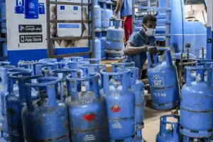 நள்ளிரவு முதல் லிட்ரோ சமையல் எரிவாயு விலை அதிகரிப்பு