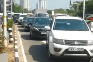போராட்டம் காரணமாக பாராளுமன்றப் பகுதியில் போக்குவரத்து பாதிப்பு