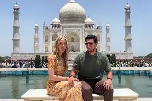 தாஜ்மஹாலை பார்வையிட்டார் ட்ரம்பின் மகள் 