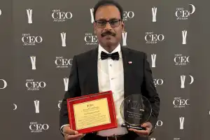 உலக அரங்கில் தமிழரின் மாபெரும் சாதனை - உலகின் சிறந்த தலைமை நிர்வாக அதிகாரியாக சுவிஸ் தொழிலதிபர் ஸ்ரீ...