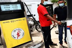 ஜூன் இறுதியோடு முடியும் மானியம்- நட்டத்தில் இயங்கும் பெற்றோலியக் கூட்டுத்தாபனம் 