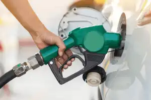 "உண்மையான விலை ரூ.700 இருக்க வேண்டும்" - எரிபொருள் விலை குறித்து பிரதமரின் அதிரடி விளக்கம்