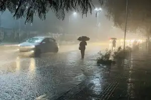 மத்திய மலைநாடு மற்றும் பல மாவட்டங்களுக்கு பலத்த காற்று எச்சரிக்கை