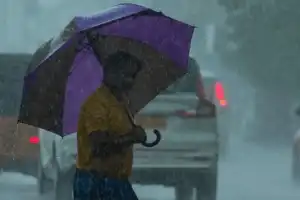 இடியுடன் கூடிய மழை மற்றும் பலத்த காற்று வீச வாய்ப்பு