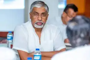 மத்திய மாகாண ஆளுநர் சரத் அபேகோன் இராஜினாமா 