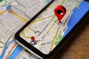 Google Maps இல் AI வழிகாட்டி மற்றும் வேகக் கணிப்பான் வசதி அறிமுகம்