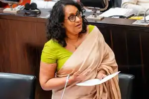 அரசு பங்களாக்கள் குறித்து பரவும் வதந்திகளுக்கு பிரதமர் முற்றுப்புள்ளி