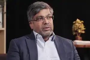இலங்கையில் பிறந்த பேராசிரியர் நிஷான் கனகராஜாவுக்கு பிரித்தானிய மன்னரின் ‘நைட்’ பட்டம்