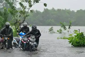 நுவரெலியாவில் சீரற்ற வானிலை - 1,091 குடும்பங்கள் பாதிப்பு; 5 பேர் உயிரிழப்பு