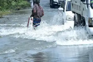 களனி கங்கை கரையோரப் பகுதிகளுக்கு வெள்ள அபாய எச்சரிக்கை