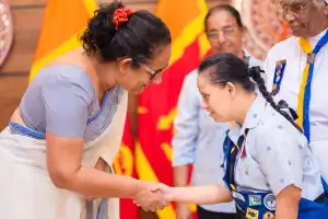 பல்கலைக்கழக மாணவர்களுக்கு ரூ.100,000 விசேட கொடுப்பனவு குறித்து பிரதமரின் அறிவிப்பு