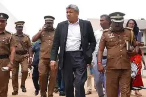 அடுத்த வரவு செலவுத் திட்டத்தில் சிறைச்சாலை அதிகாரிகளுக்கு சம்பள உயர்வு