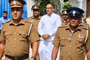  காவி உடையா? சிறைச் சீருடையா? கைதிகளின் ஆடை குறித்து சிறை ஆணையர் விளக்கம்